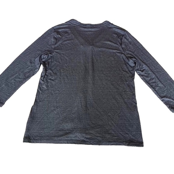 Talbots V-Neck Lightweight Stretch Rayon Blouse; Navy/White; 3/4 Sleeve; Size M - Picture 3 of 5